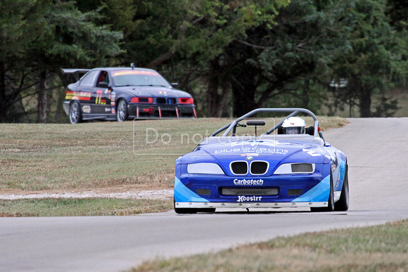 2BMW 77BMW 2023 Sat Track pair Bo Gray_007hi res